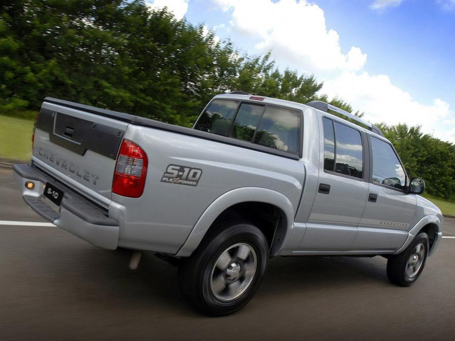  Chevrolet S-10 Crew Cab 2008 года  (BR) (фото 22 из 30)
